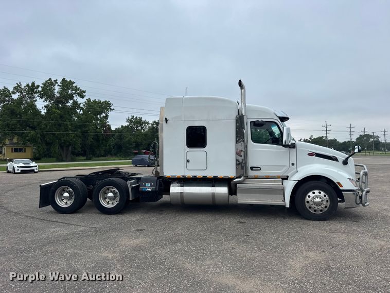 image for item DY3146 2025 Peterbilt 579 semi truck