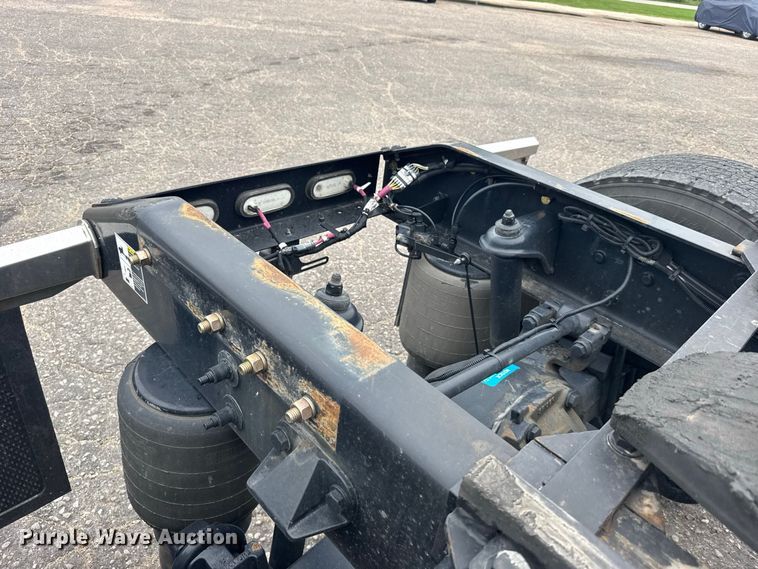 image for item DY3146 2025 Peterbilt 579 semi truck
