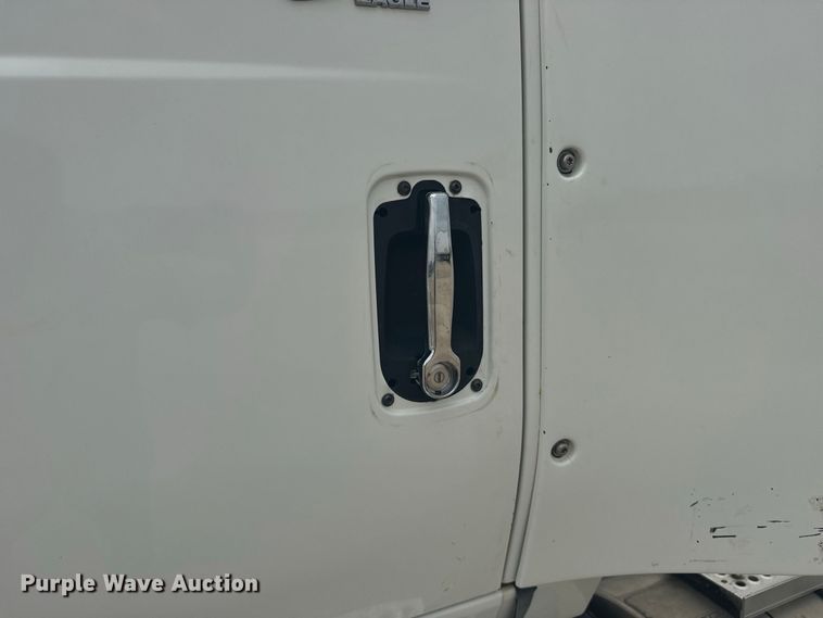 image for item DY3148 2014 International Prostar 122 semi truck
