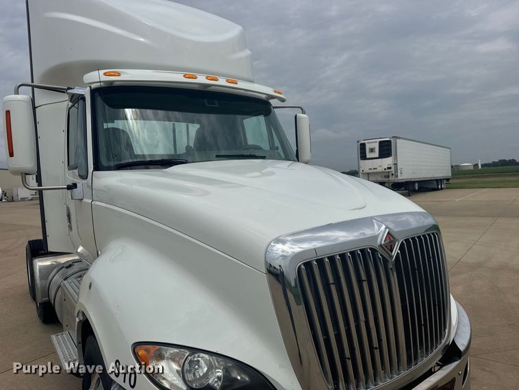 image for item DY3148 2014 International Prostar 122 semi truck