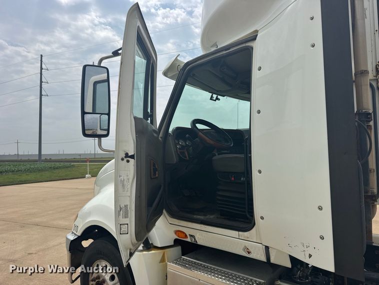 image for item DY3148 2014 International Prostar 122 semi truck