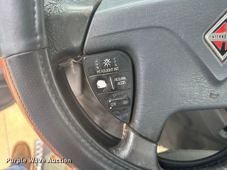 image for item DY3148 2014 International Prostar 122 semi truck