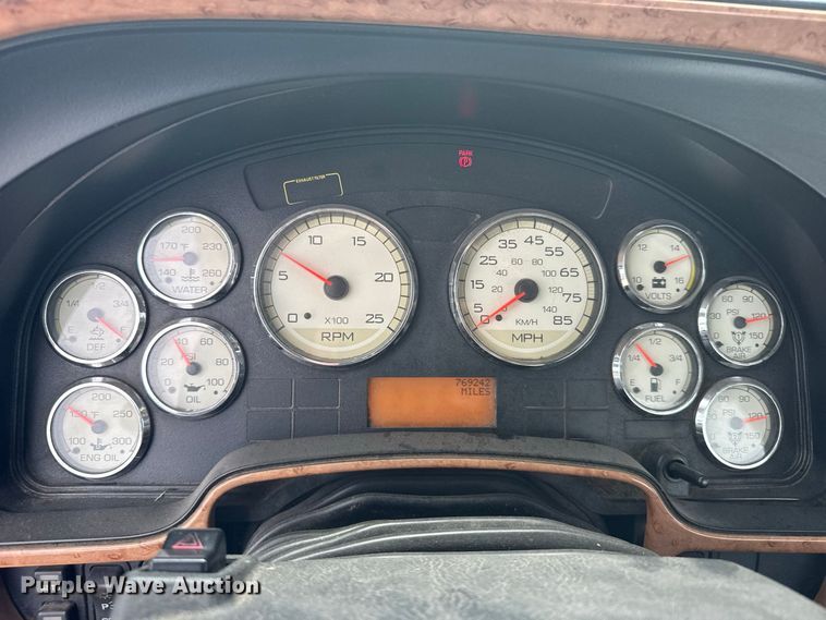 image for item DY3148 2014 International Prostar 122 semi truck