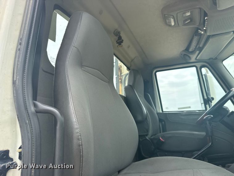 image for item DY3148 2014 International Prostar 122 semi truck