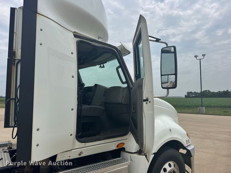 image for item DY3148 2014 International Prostar 122 semi truck