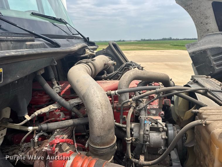image for item DY3148 2014 International Prostar 122 semi truck