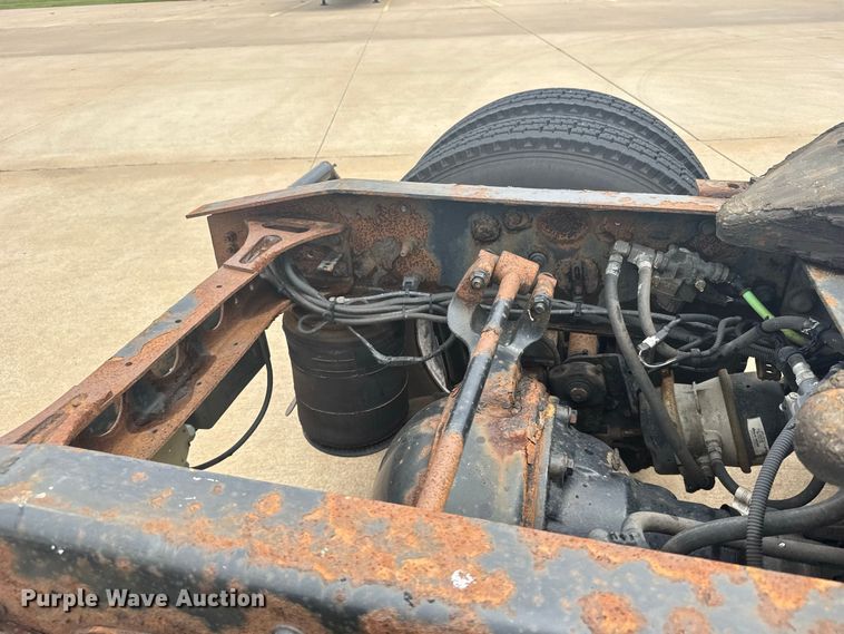 image for item DY3148 2014 International Prostar 122 semi truck