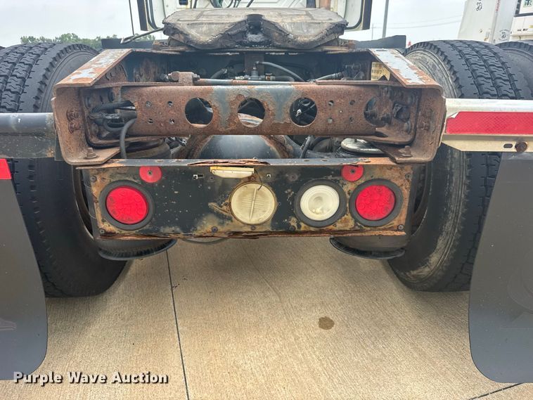 image for item DY3148 2014 International Prostar 122 semi truck