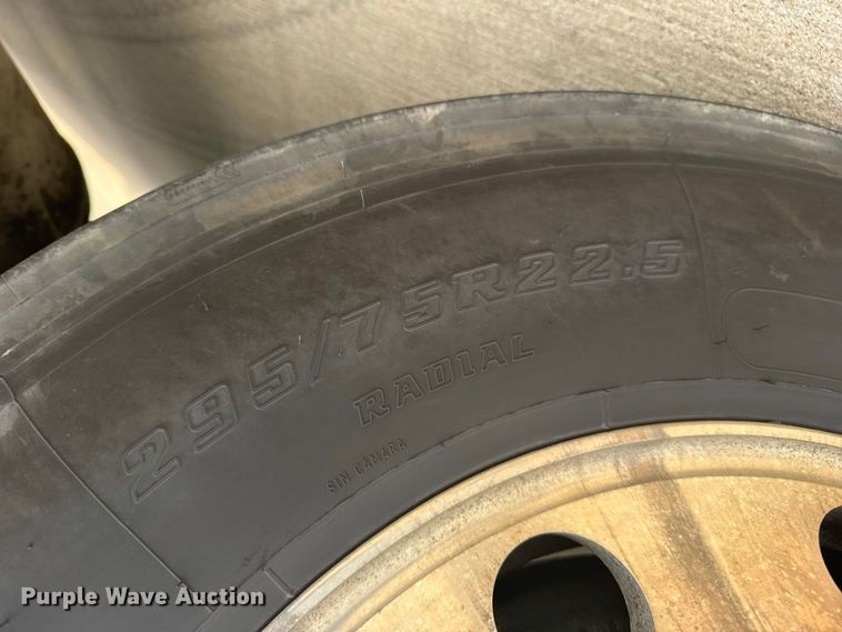 image for item DY3148 2014 International Prostar 122 semi truck