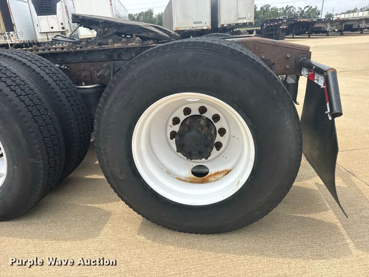 image for item DY3148 2014 International Prostar 122 semi truck