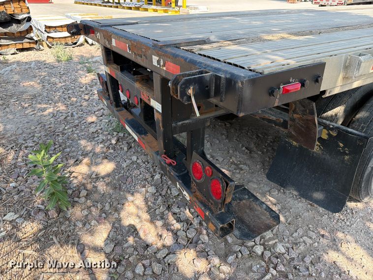 image for item EA0370 1999 Dorsey DGTC-48 flatbed trailer