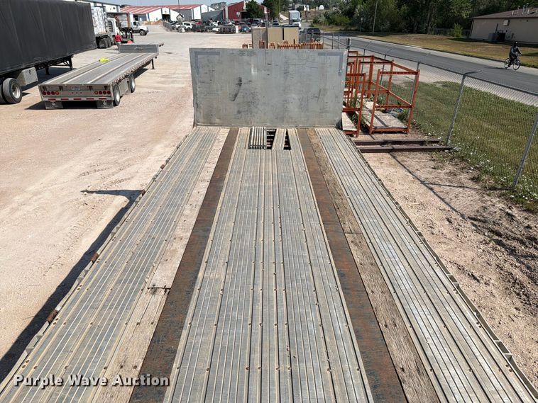 image for item EA0370 1999 Dorsey DGTC-48 flatbed trailer