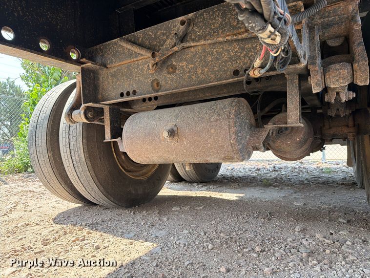 image for item EA0370 1999 Dorsey DGTC-48 flatbed trailer