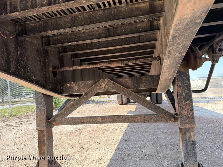 image for item EA0370 1999 Dorsey DGTC-48 flatbed trailer