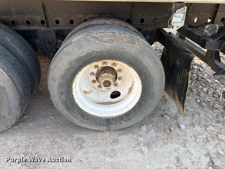 image for item EA0370 1999 Dorsey DGTC-48 flatbed trailer