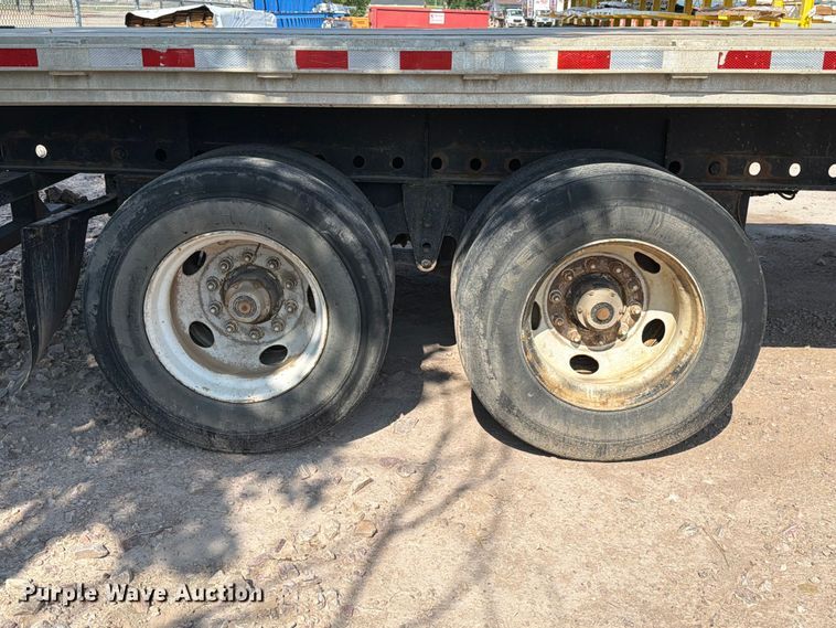 image for item EA0370 1999 Dorsey DGTC-48 flatbed trailer