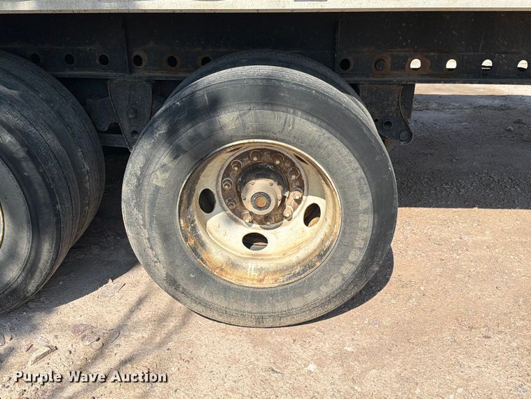 image for item EA0370 1999 Dorsey DGTC-48 flatbed trailer