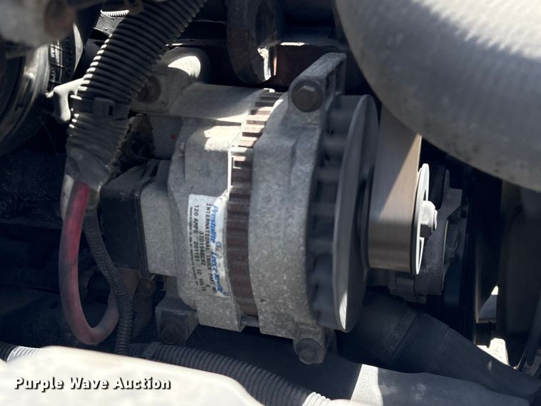 image for item EA7317 2013 International 4300 flatbed truck with crash attenuator  