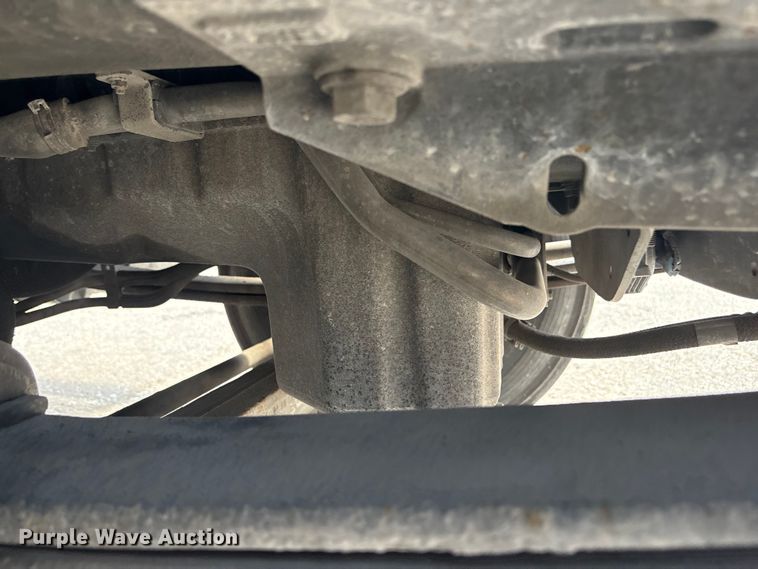 image for item EA7317 2013 International 4300 flatbed truck with crash attenuator  