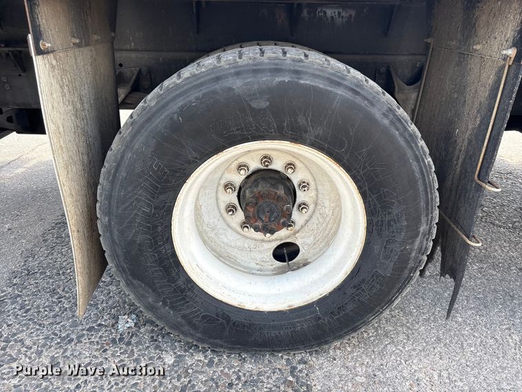 image for item EA7317 2013 International 4300 flatbed truck with crash attenuator  