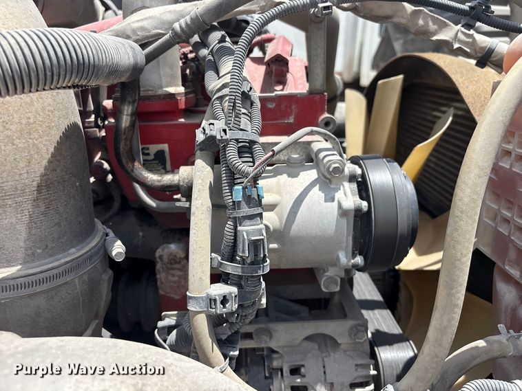 image for item EA7320 2016 International Prostar 122+ semi truck