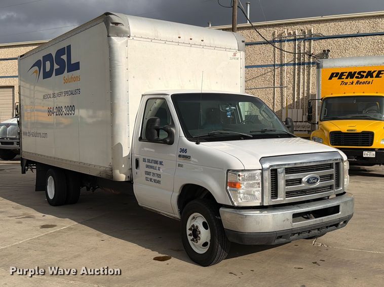 image for item ED5143 2019 Ford E350 box truck
