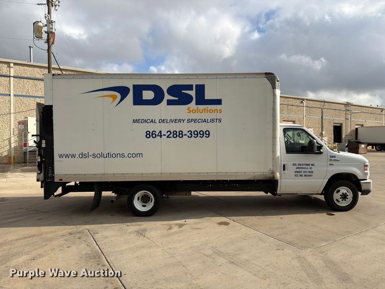 image for item ED5143 2019 Ford E350 box truck