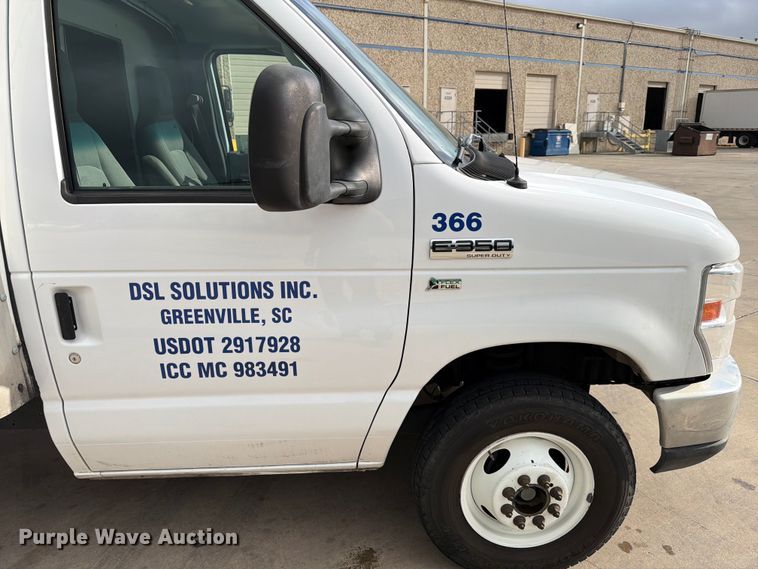 image for item ED5143 2019 Ford E350 box truck