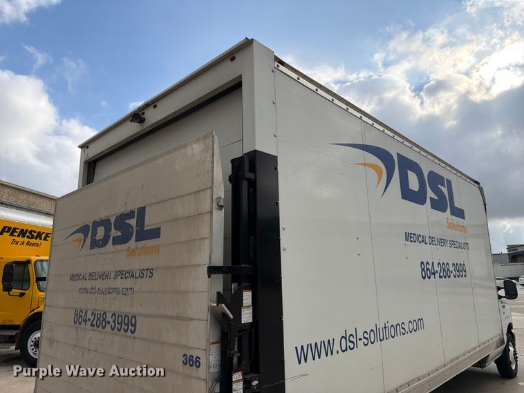 image for item ED5143 2019 Ford E350 box truck