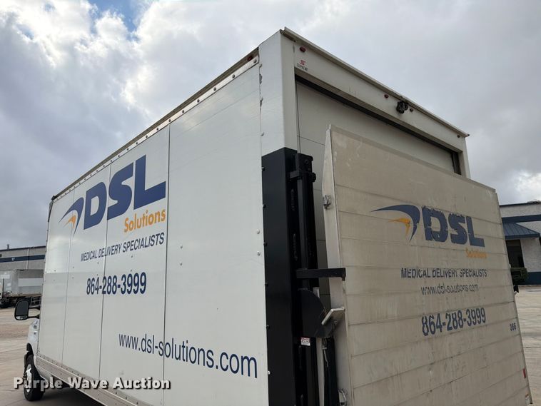 image for item ED5143 2019 Ford E350 box truck
