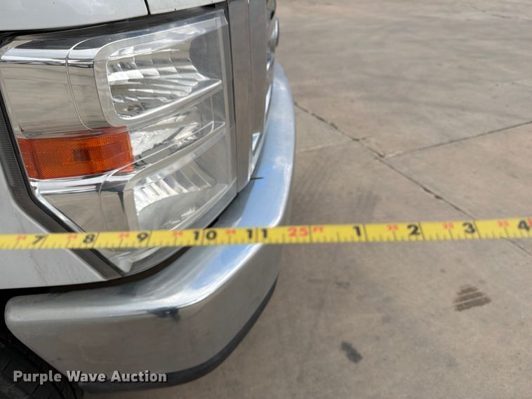 image for item ED5143 2019 Ford E350 box truck