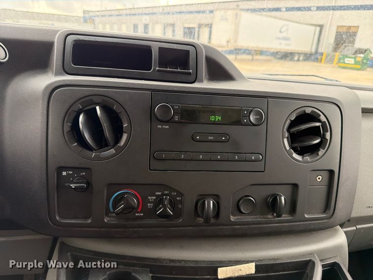 image for item ED5143 2019 Ford E350 box truck