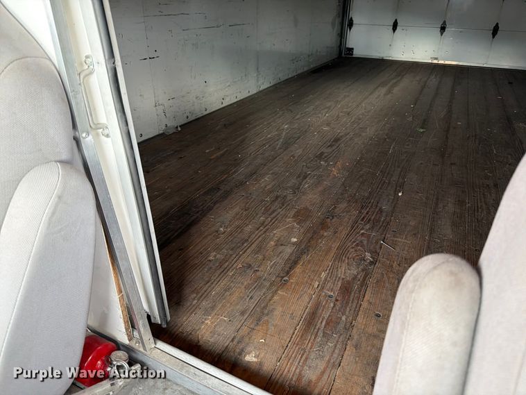 image for item ED5143 2019 Ford E350 box truck