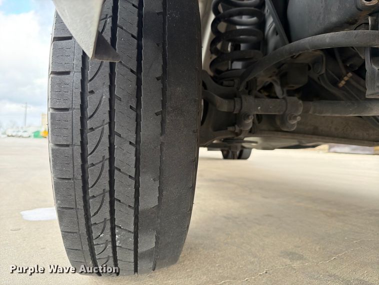 image for item ED5143 2019 Ford E350 box truck