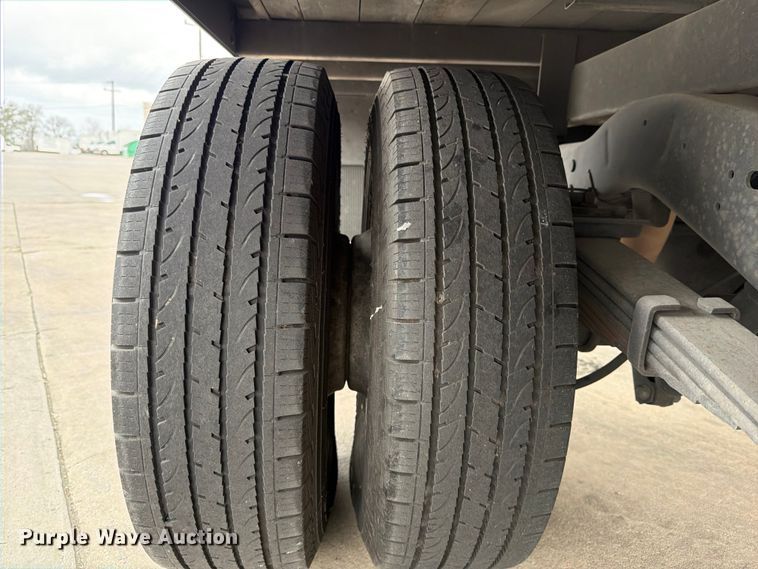 image for item ED5143 2019 Ford E350 box truck