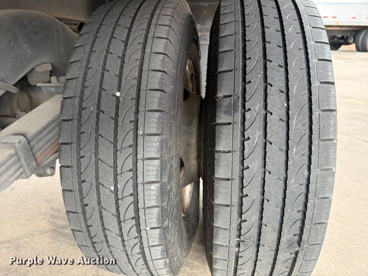 image for item ED5143 2019 Ford E350 box truck