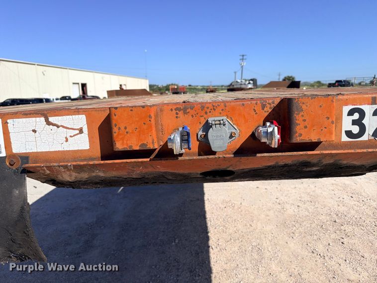 image for item ED5397 1997 Lufkin RM-ST flatbed trailer
