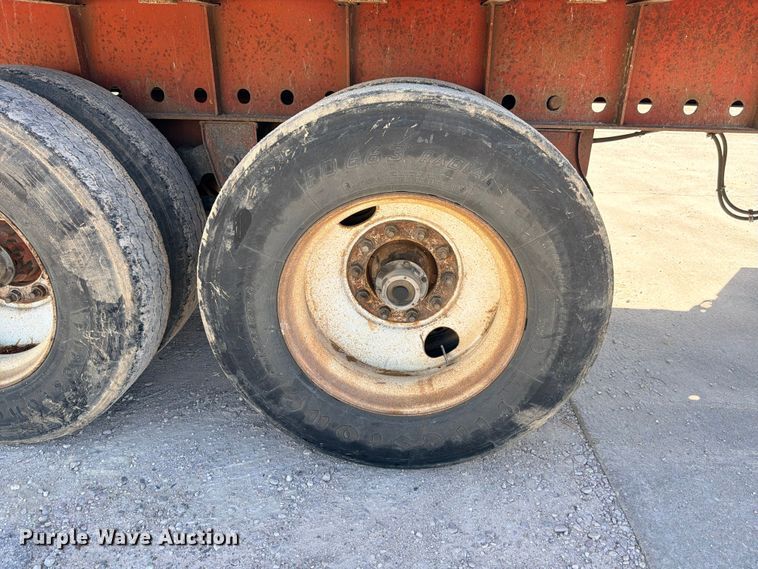 image for item ED5397 1997 Lufkin RM-ST flatbed trailer
