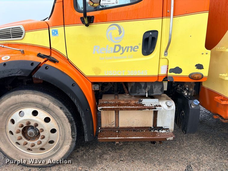 image for item ED5411 2013 Freightliner Business Class M2 fuel truck