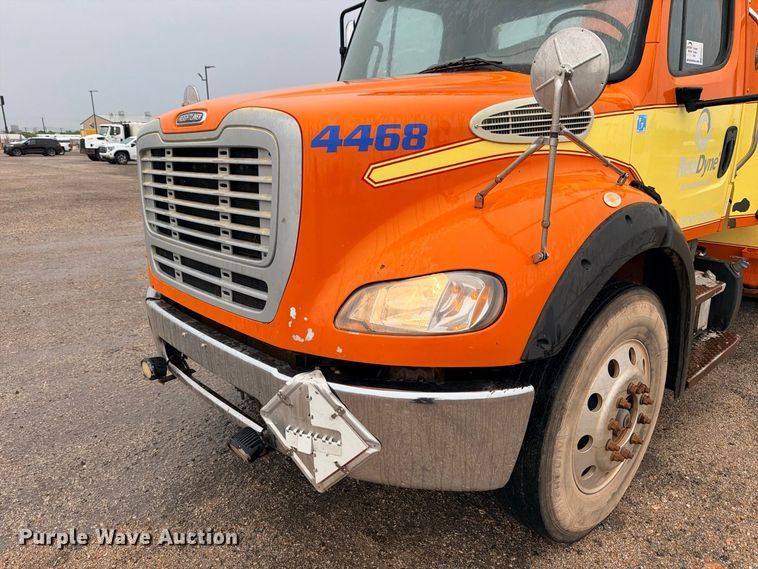 image for item ED5411 2013 Freightliner Business Class M2 fuel truck