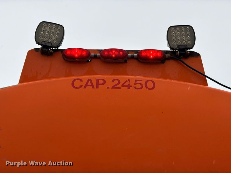 image for item ED5411 2013 Freightliner Business Class M2 fuel truck