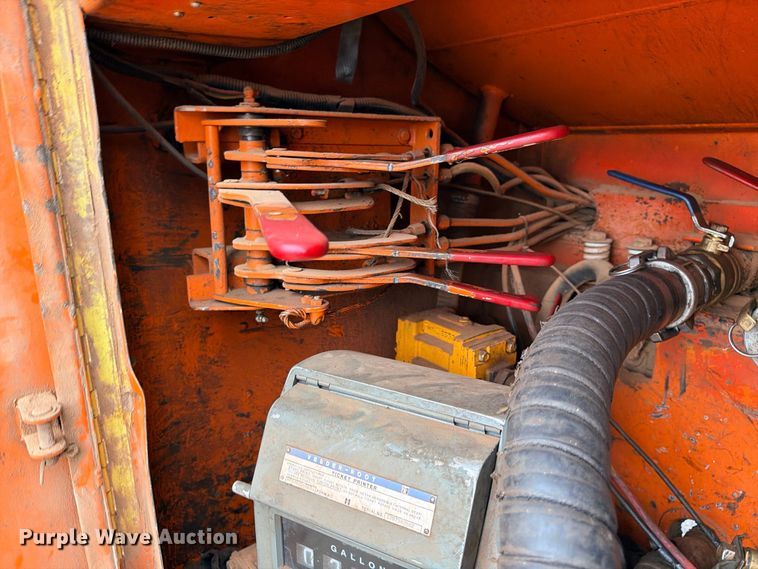 image for item ED5411 2013 Freightliner Business Class M2 fuel truck