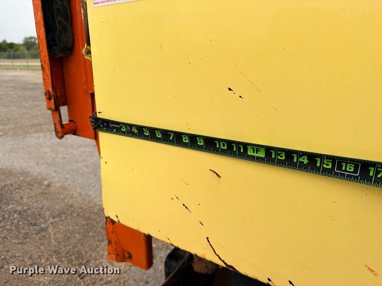 image for item ED5411 2013 Freightliner Business Class M2 fuel truck