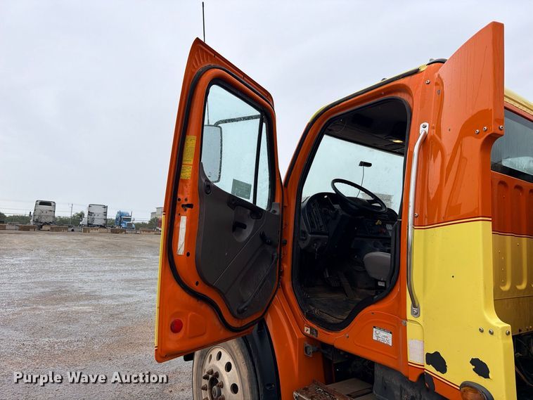 image for item ED5411 2013 Freightliner Business Class M2 fuel truck