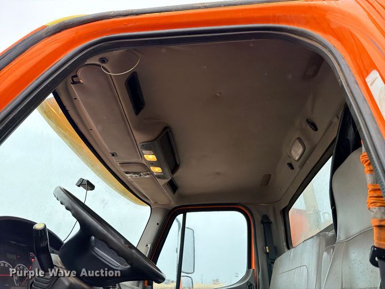 image for item ED5411 2013 Freightliner Business Class M2 fuel truck
