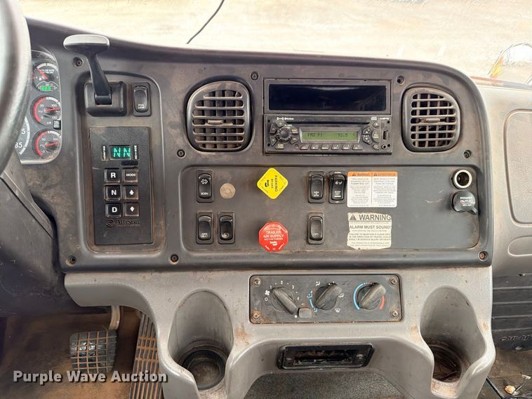 image for item ED5411 2013 Freightliner Business Class M2 fuel truck