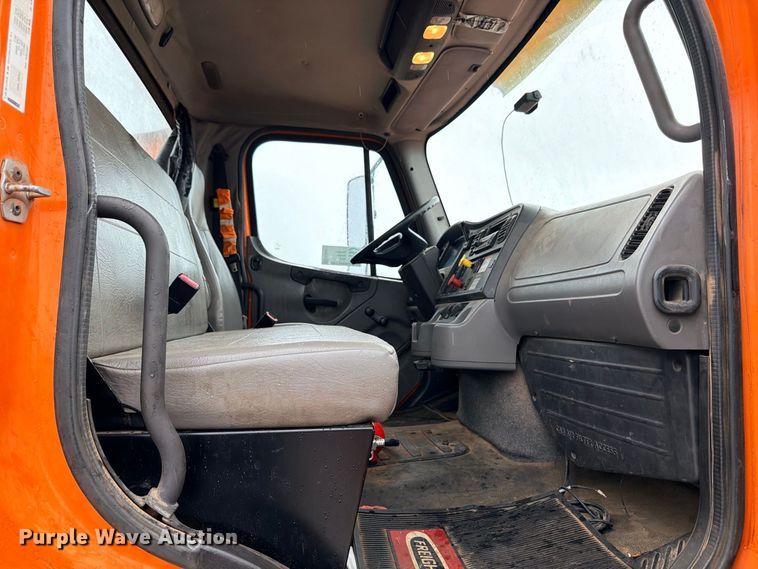 image for item ED5411 2013 Freightliner Business Class M2 fuel truck