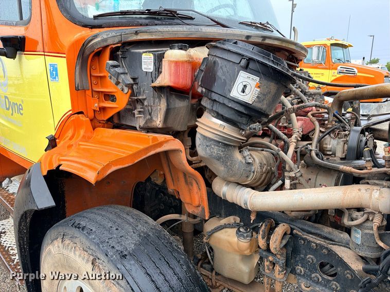 image for item ED5411 2013 Freightliner Business Class M2 fuel truck