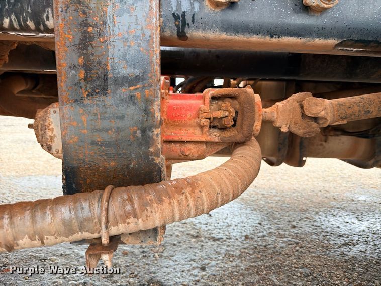 image for item ED5411 2013 Freightliner Business Class M2 fuel truck
