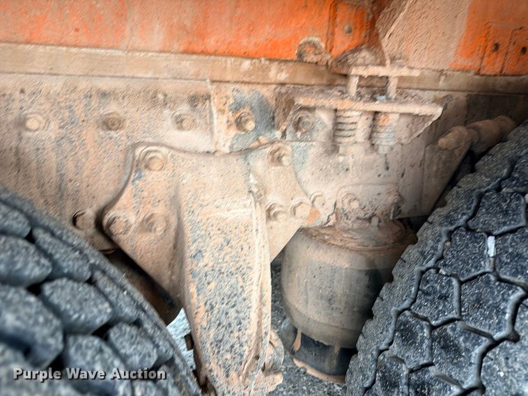 image for item ED5411 2013 Freightliner Business Class M2 fuel truck